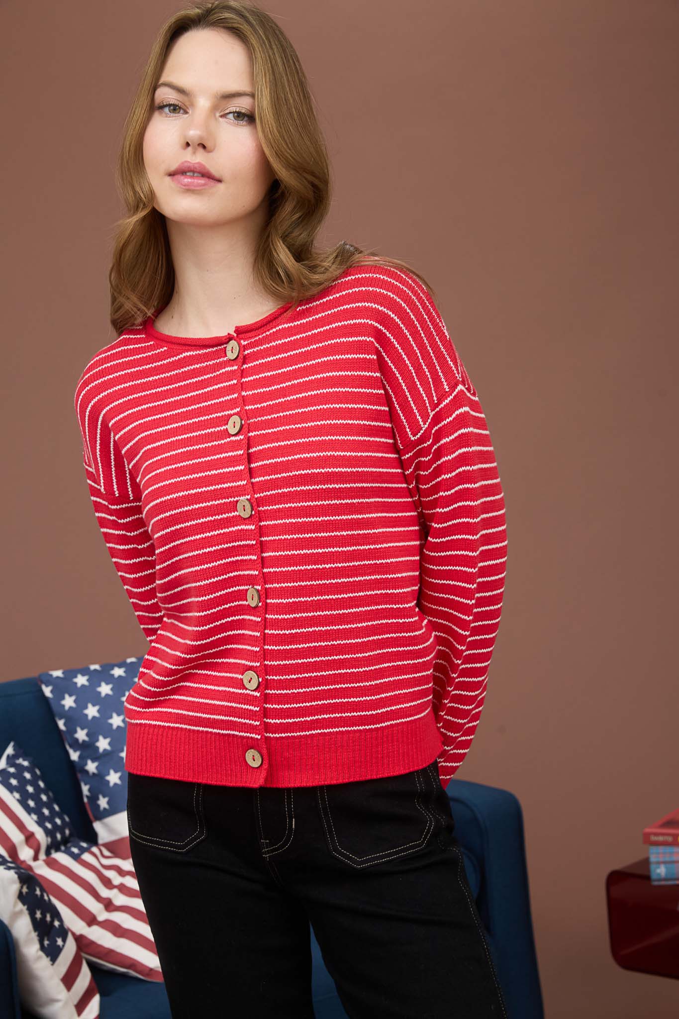 TW2046_RED_5.jpg